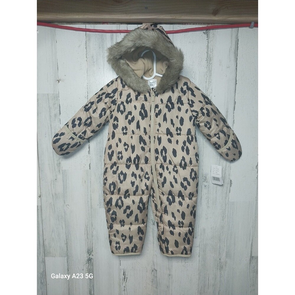 Carters One-piece Leopard Print Winter Suit or Bunting w/Hood 6-9 Months